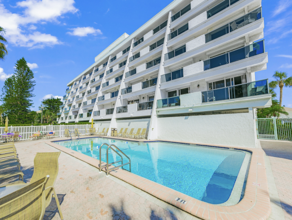 Siesta Key Value Vacation Rental with Gulf Views